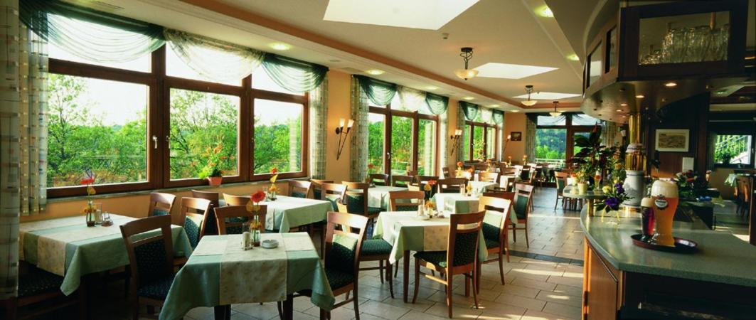 Burgschaenke, Hotel & Restaurant - E-Mobilitaet Ladestationen Fuer Elektroautos Burgthann 外观 照片
