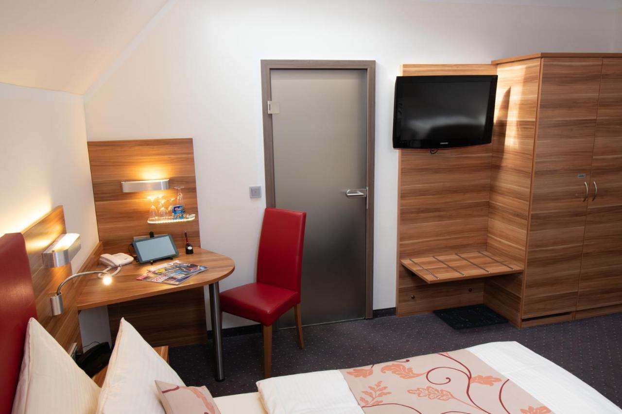 Burgschaenke, Hotel & Restaurant - E-Mobilitaet Ladestationen Fuer Elektroautos Burgthann 外观 照片